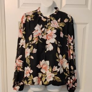 Chic Floral Button-Up Blouse